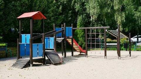 Place zabaw odzyskują blask