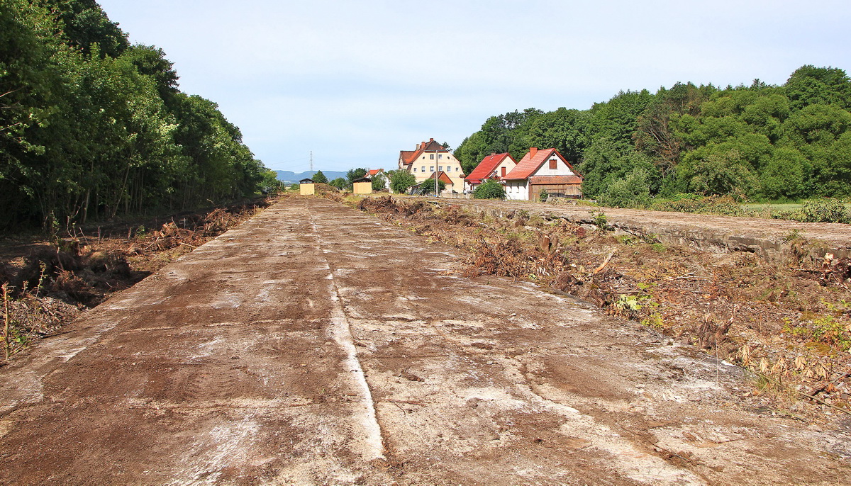 Trwają prace na linii kolejkowej Grabina Śląska - Roztoka