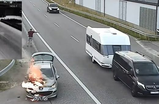 Samochód się pali na drodze - nikt nie chce pomóc