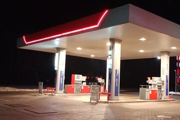 Od poniedziałku taniej zatankujesz samochód,