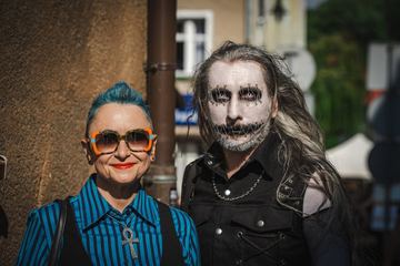 Mroczny strój a wiara. W co wierzą uczestnicy Castle Party?