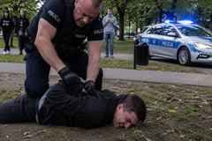 Policjant przekroczył swoje uprawnienia? Jest akt oskarżenia