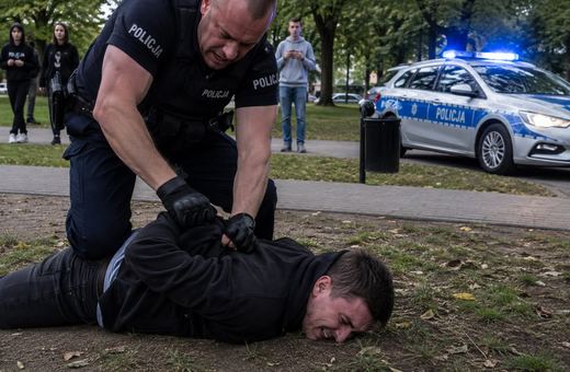 Policjant przekroczył swoje uprawnienia? Jest akt oskarżenia