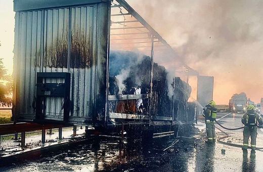 Spaliła się naczepa na autostradzie A4