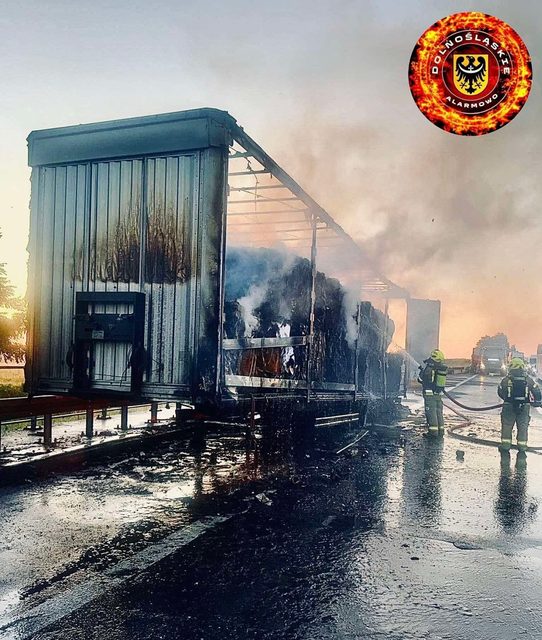 Spaliła się naczepa na autostradzie A4