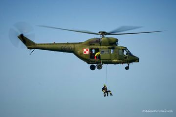Nasi strażacy po szkoleniu dla ratowników śmigłowcowych