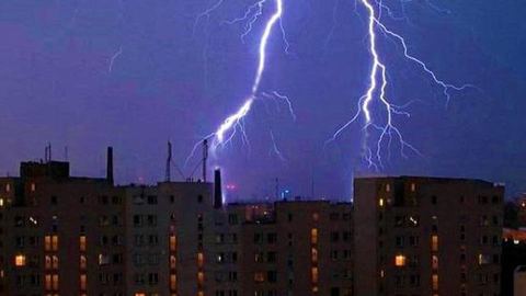 Kolejny alert, uwaga - spodziewane burze!
