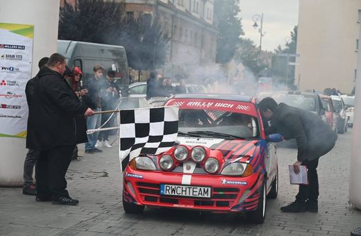 Na trasie rajdowcy, walcząc o Dolnośląskiego Mistrza Kierownicy