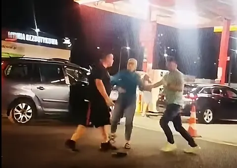 Poniedziałkowego ciśnienia na stacjach paliw nie wytrzymali też policjanci?