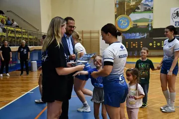 Uczcili na parkiecie pamięć byłej prezeski