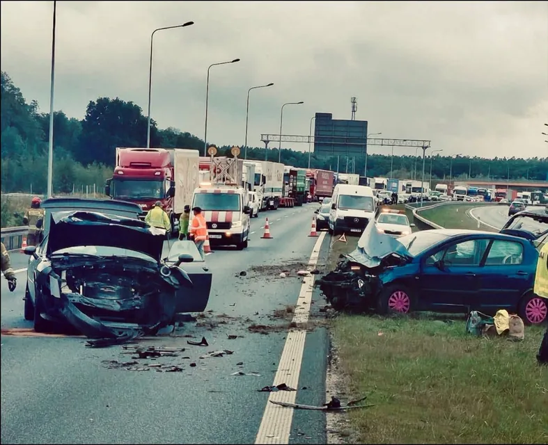 Na początek tygodnia karambol na S3