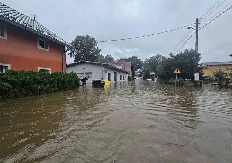 Budowali choć wiedzieli, że kiedyś ich zaleje