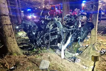 Podwójna śmierć na drodze! Czy jechali prawie 200km/h?